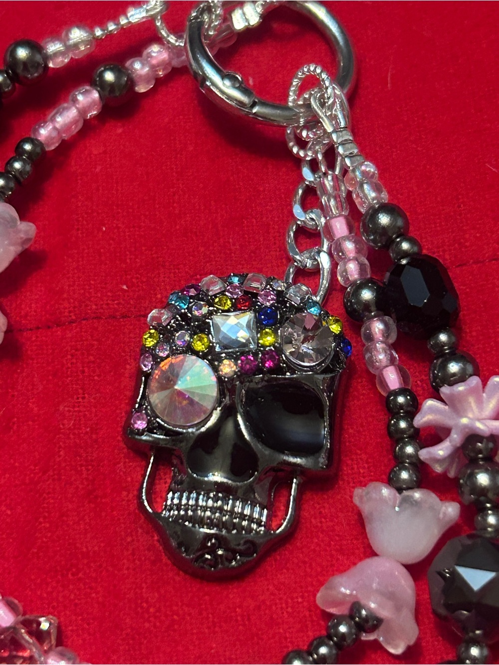💀🩷✨ Jeweled Skull Beaded Bag Charm / Purse Charm – Pink Black Gothic Bling